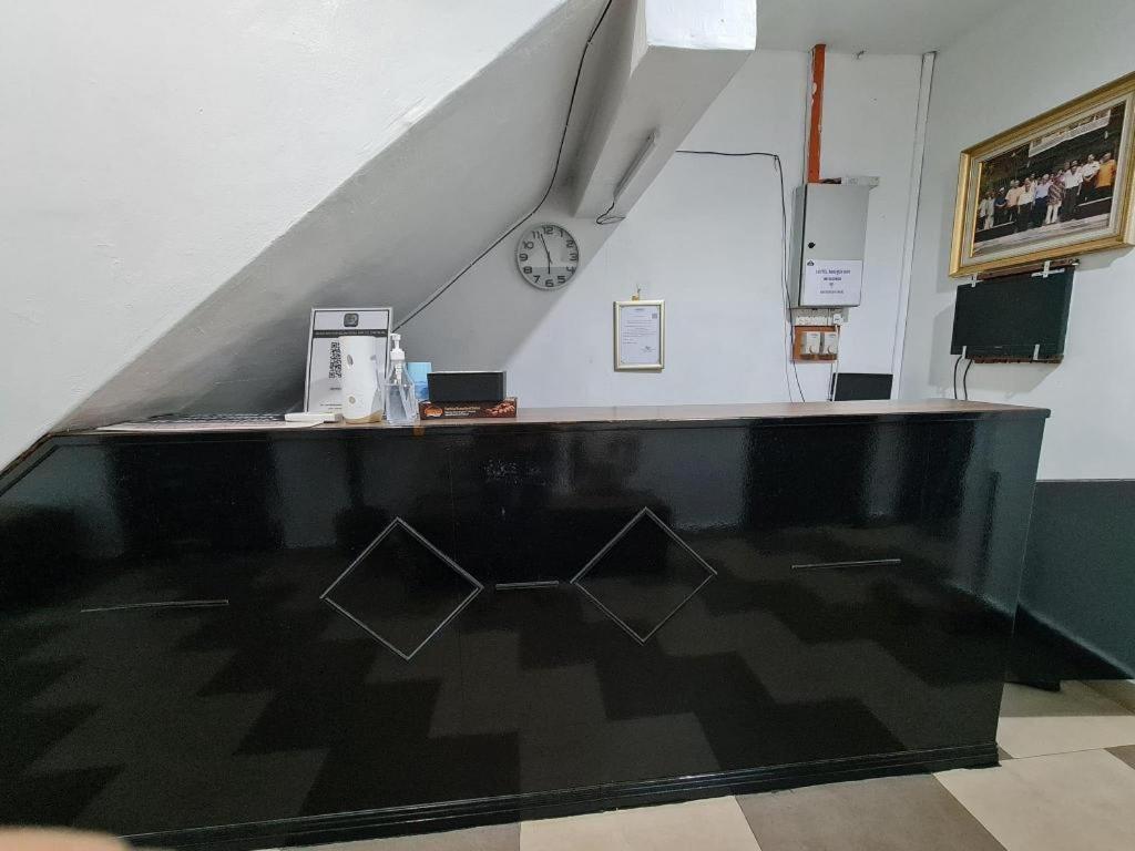 Oyo 90936 Hotel Manjoi Inn Ipoh Exteriör bild